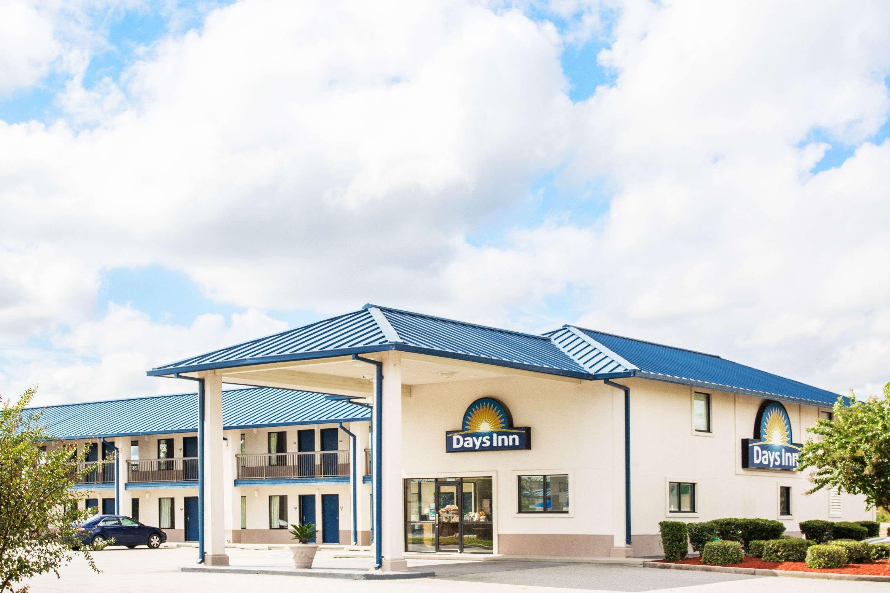 Days Inn By Wyndham Valdosta I-75 Exterior photo