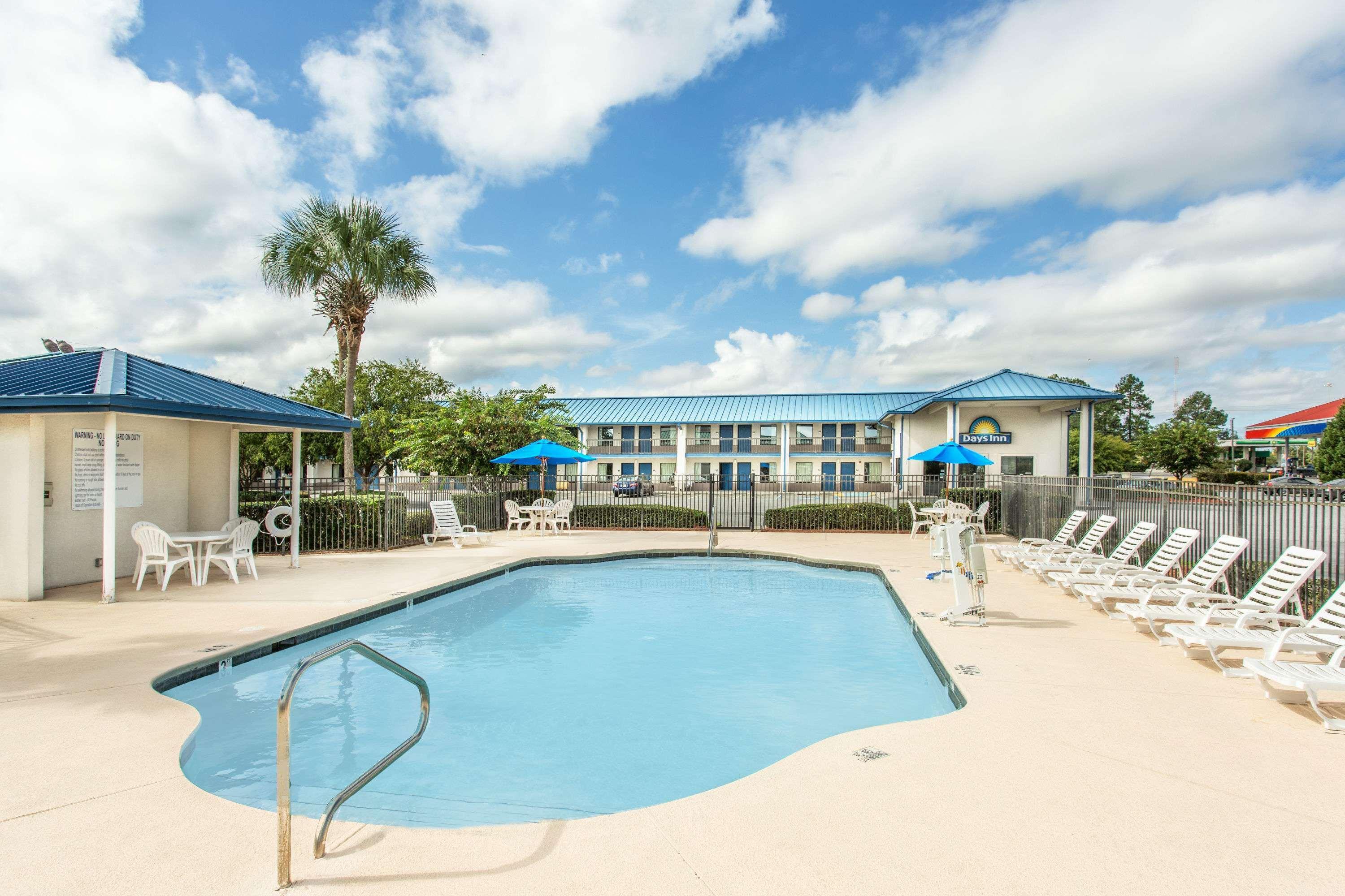 Days Inn By Wyndham Valdosta I-75 Exterior photo